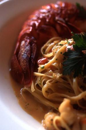 府中で究極の新鮮牡蠣体験！オイスターバー「ジャックポット」の魅力と特徴